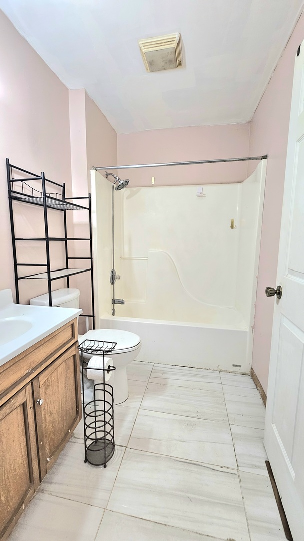 1100 S Lincoln Avenue, Dixon, IL 61021