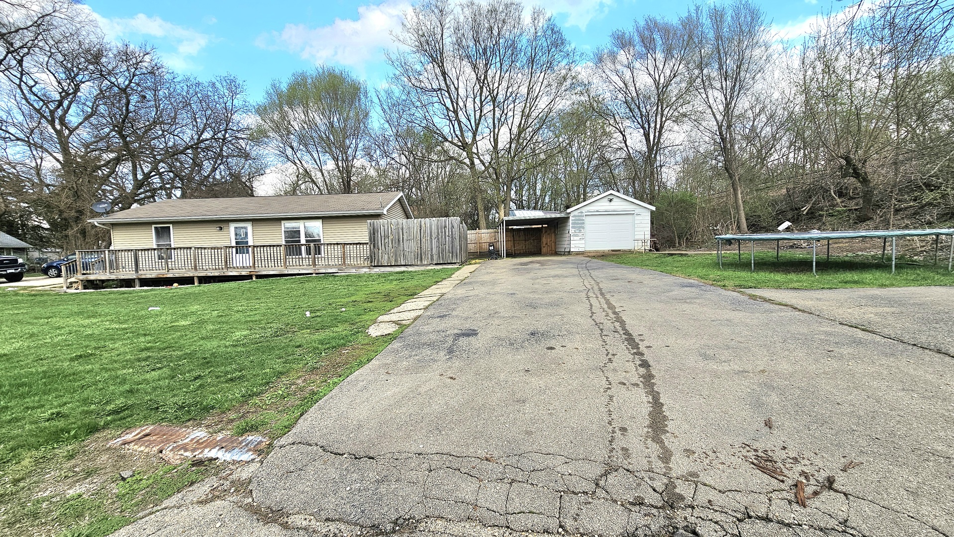 1100 S Lincoln Avenue, Dixon, IL 61021