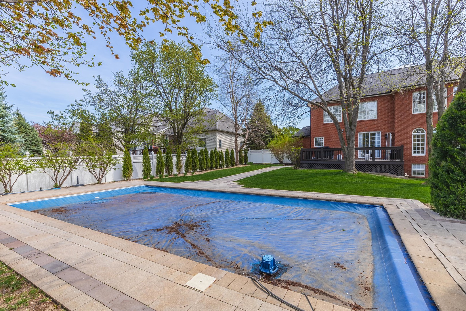 33 Derby Way, Bloomington, IL 61704