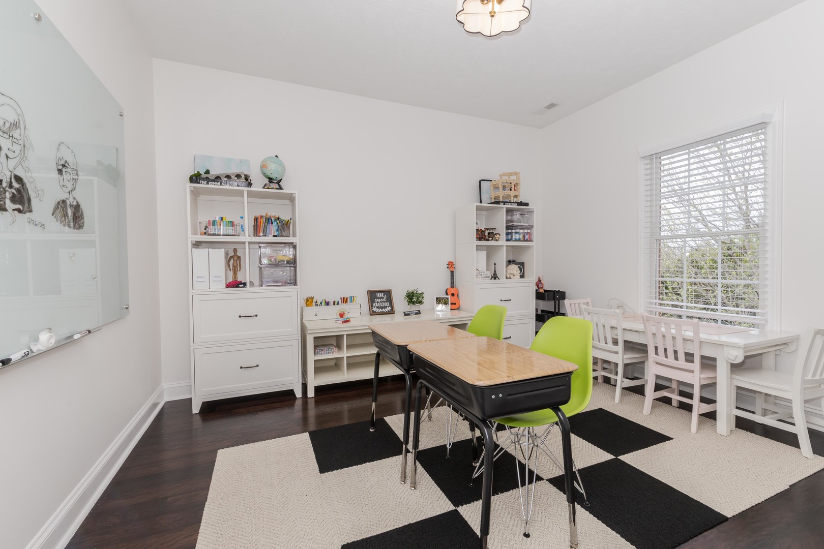 33 Derby Way, Bloomington, IL 61704