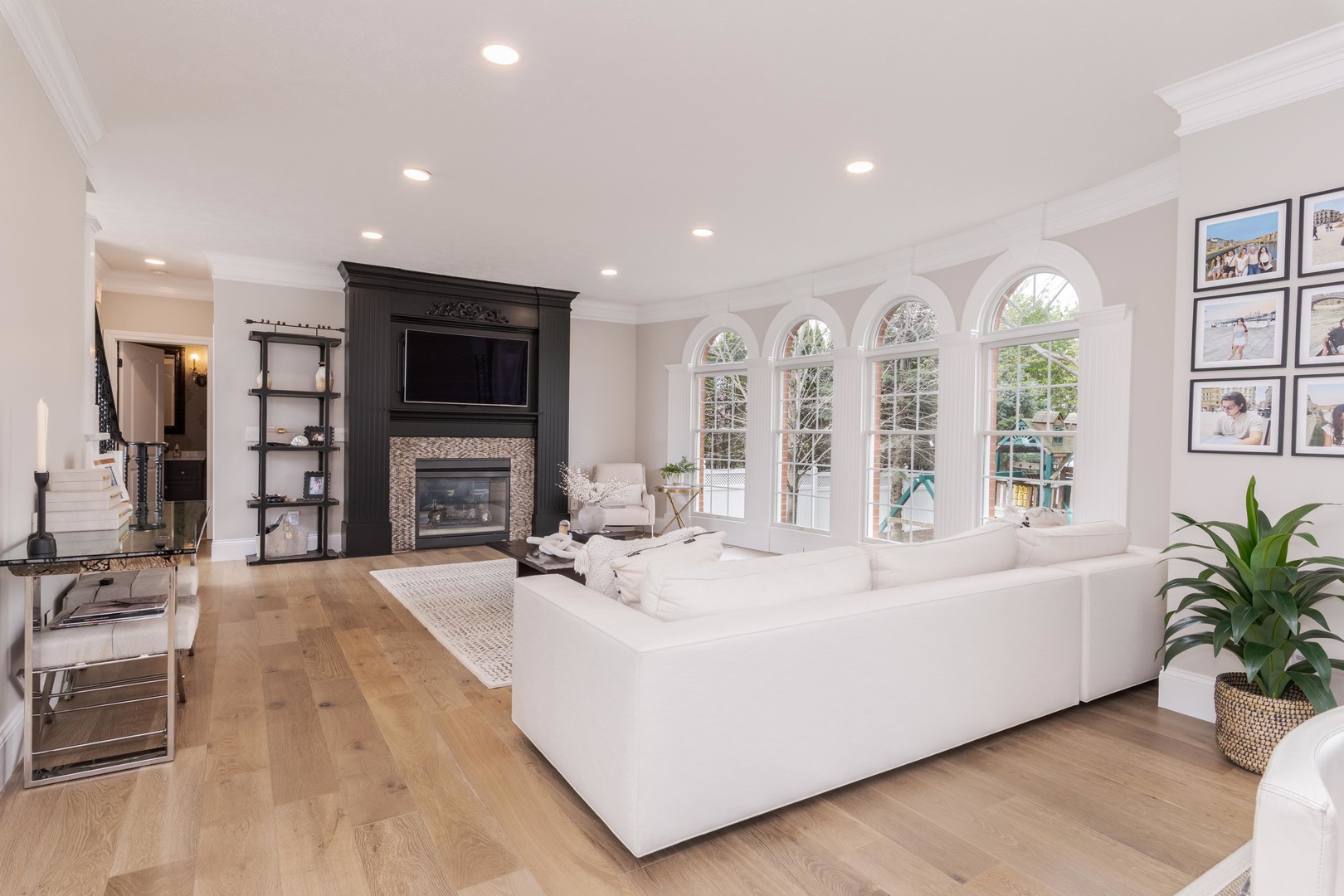 33 Derby Way, Bloomington, IL 61704