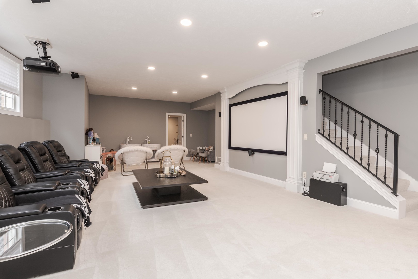 33 Derby Way, Bloomington, IL 61704