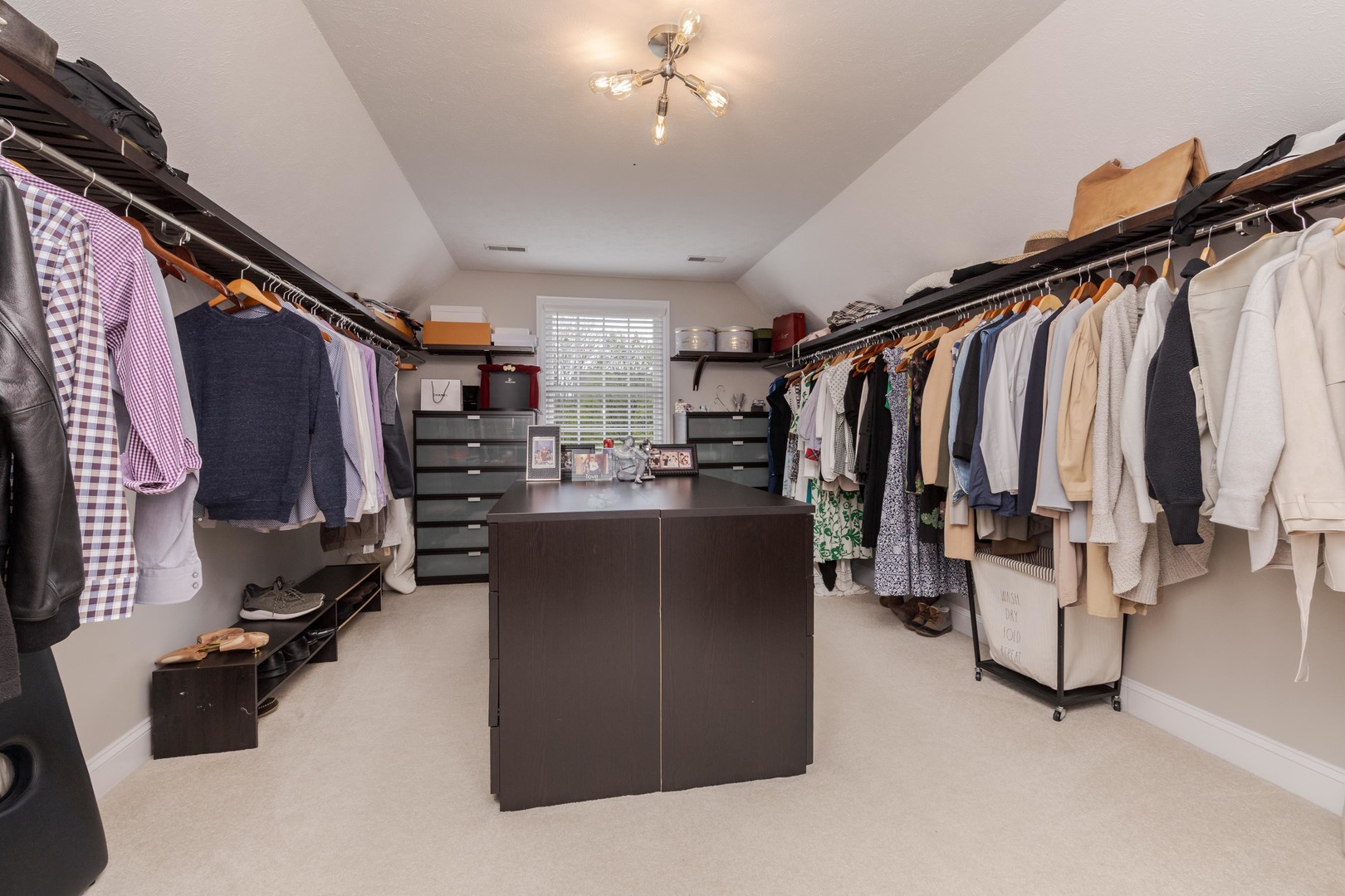 33 Derby Way, Bloomington, IL 61704