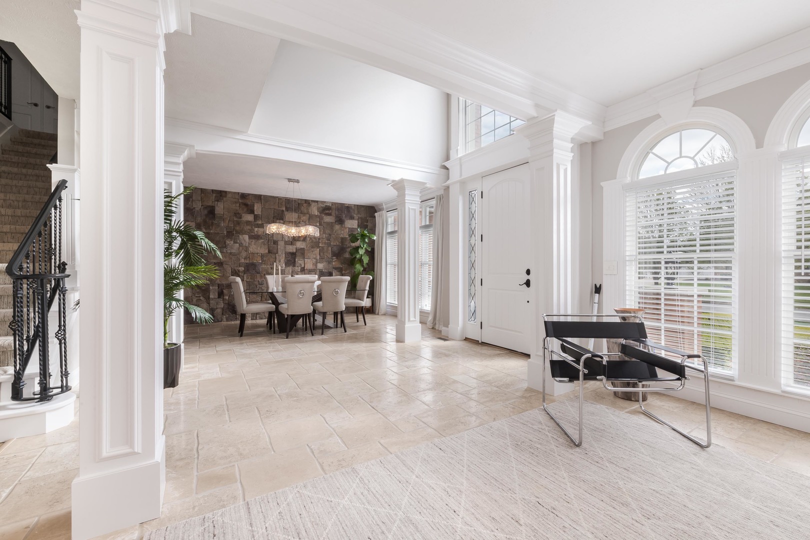 33 Derby Way, Bloomington, IL 61704