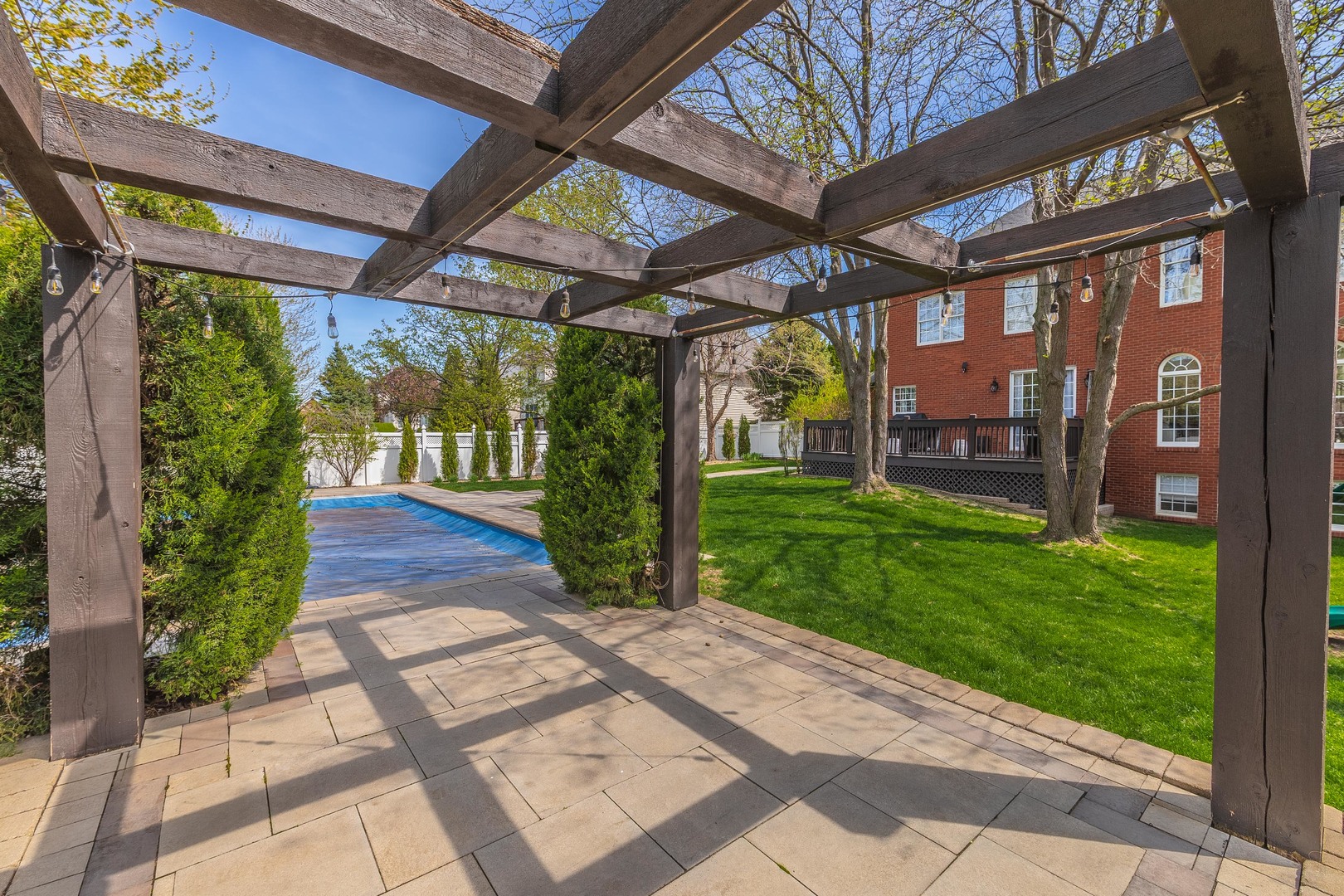 33 Derby Way, Bloomington, IL 61704