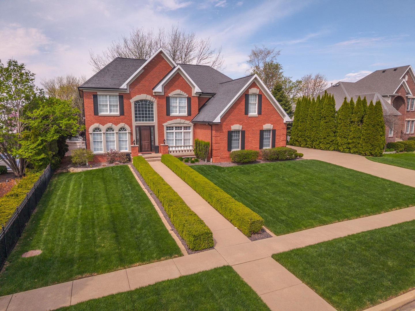 33 Derby Way, Bloomington, IL 61704