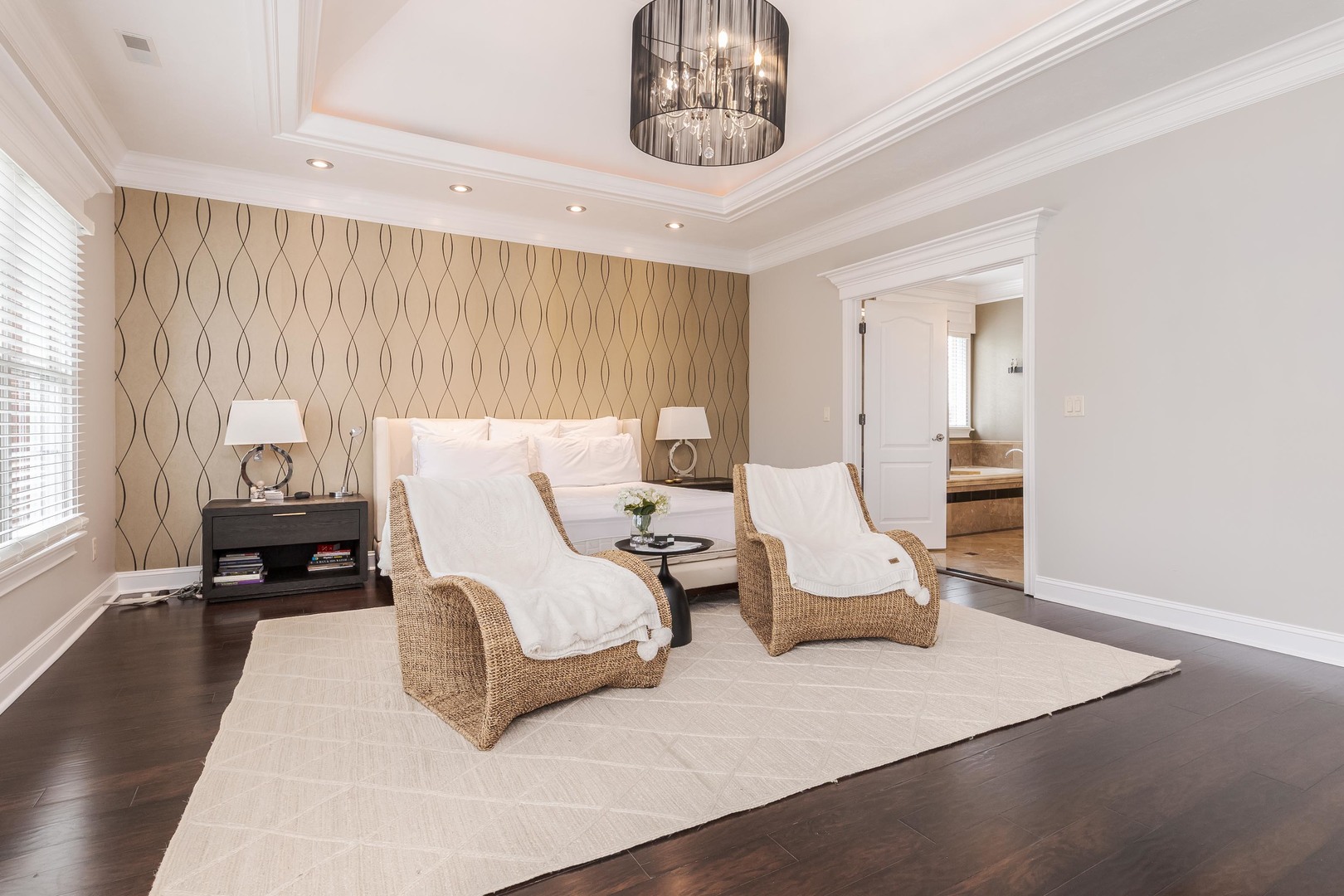 33 Derby Way, Bloomington, IL 61704