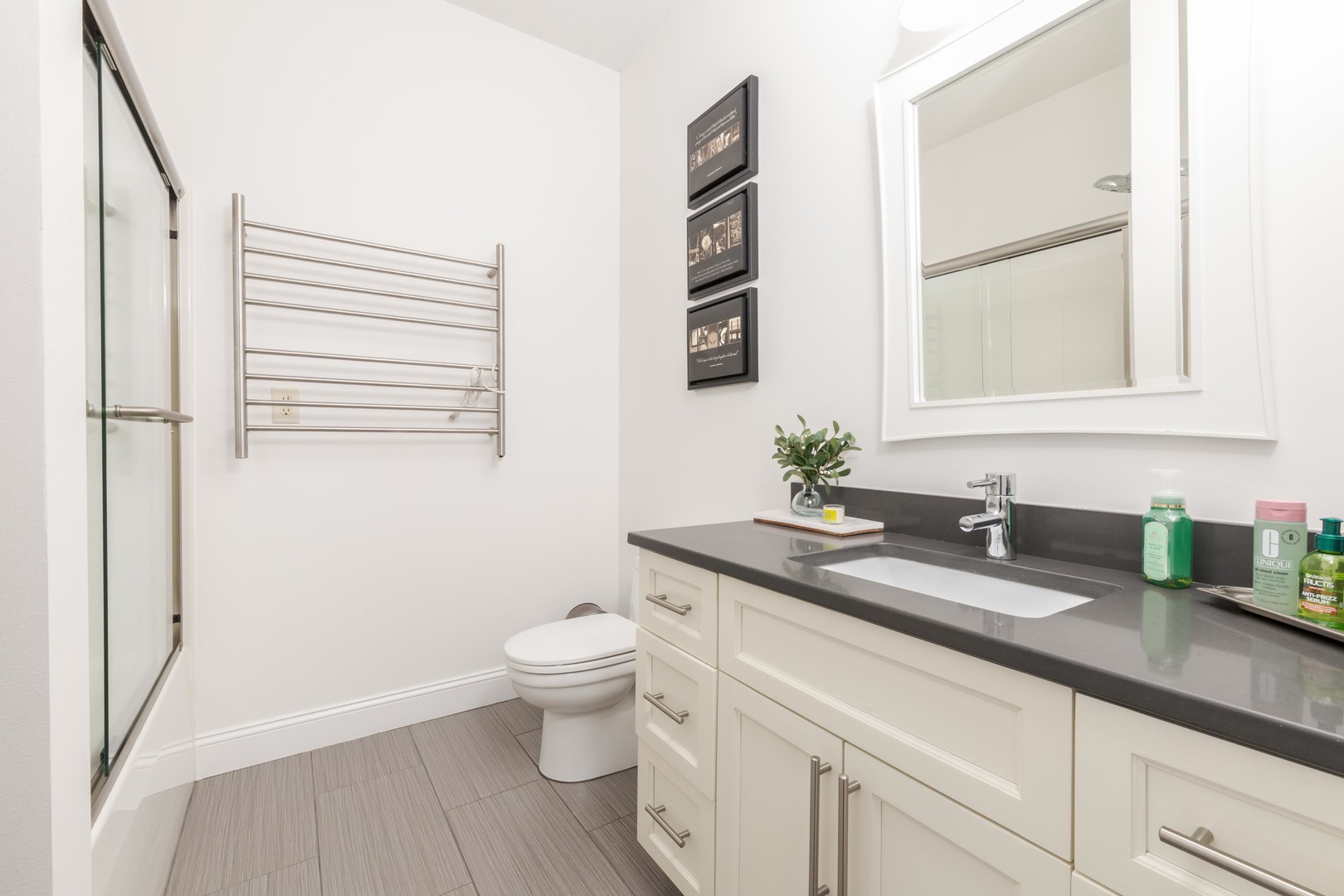 33 Derby Way, Bloomington, IL 61704