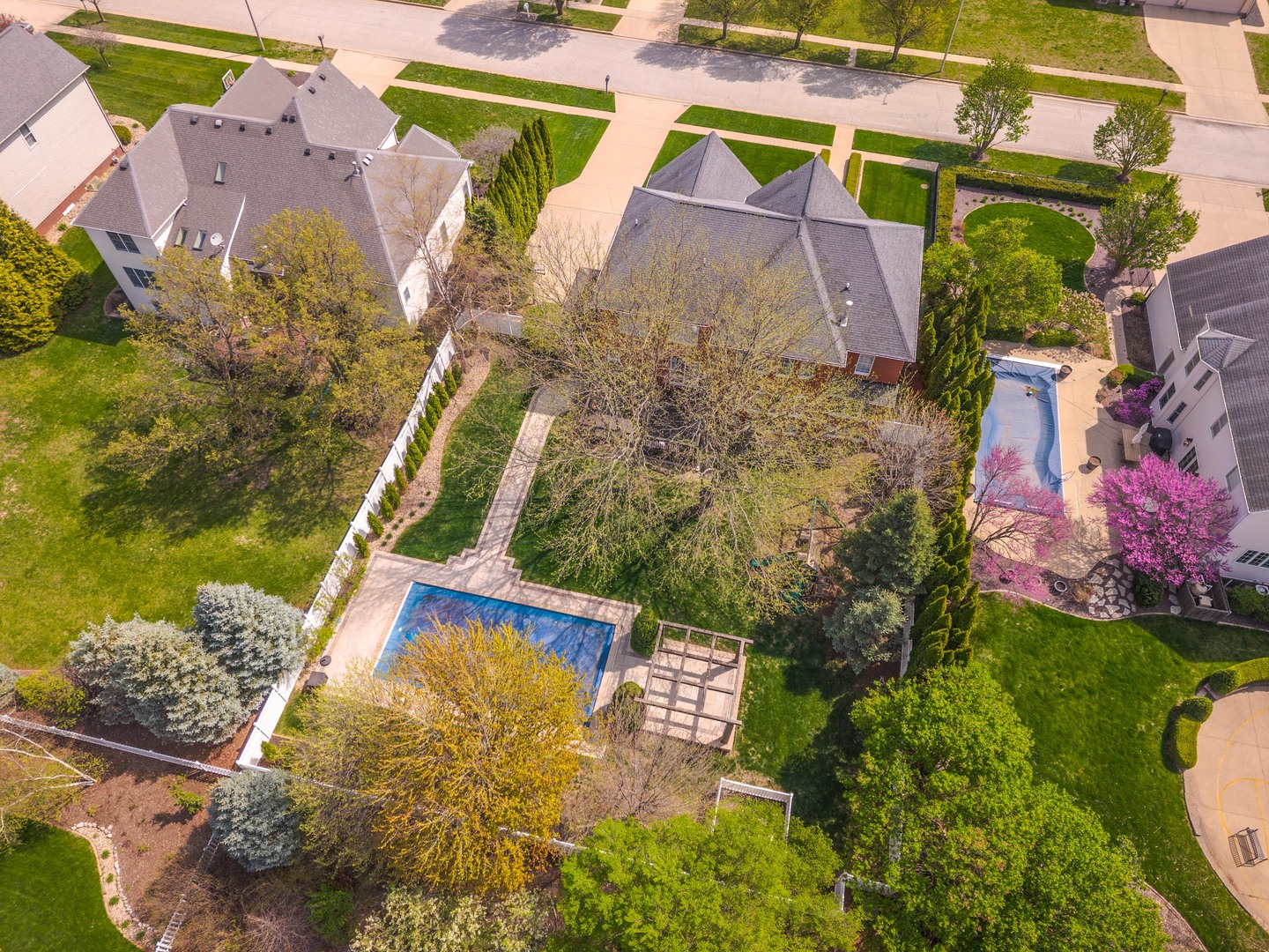 33 Derby Way, Bloomington, IL 61704