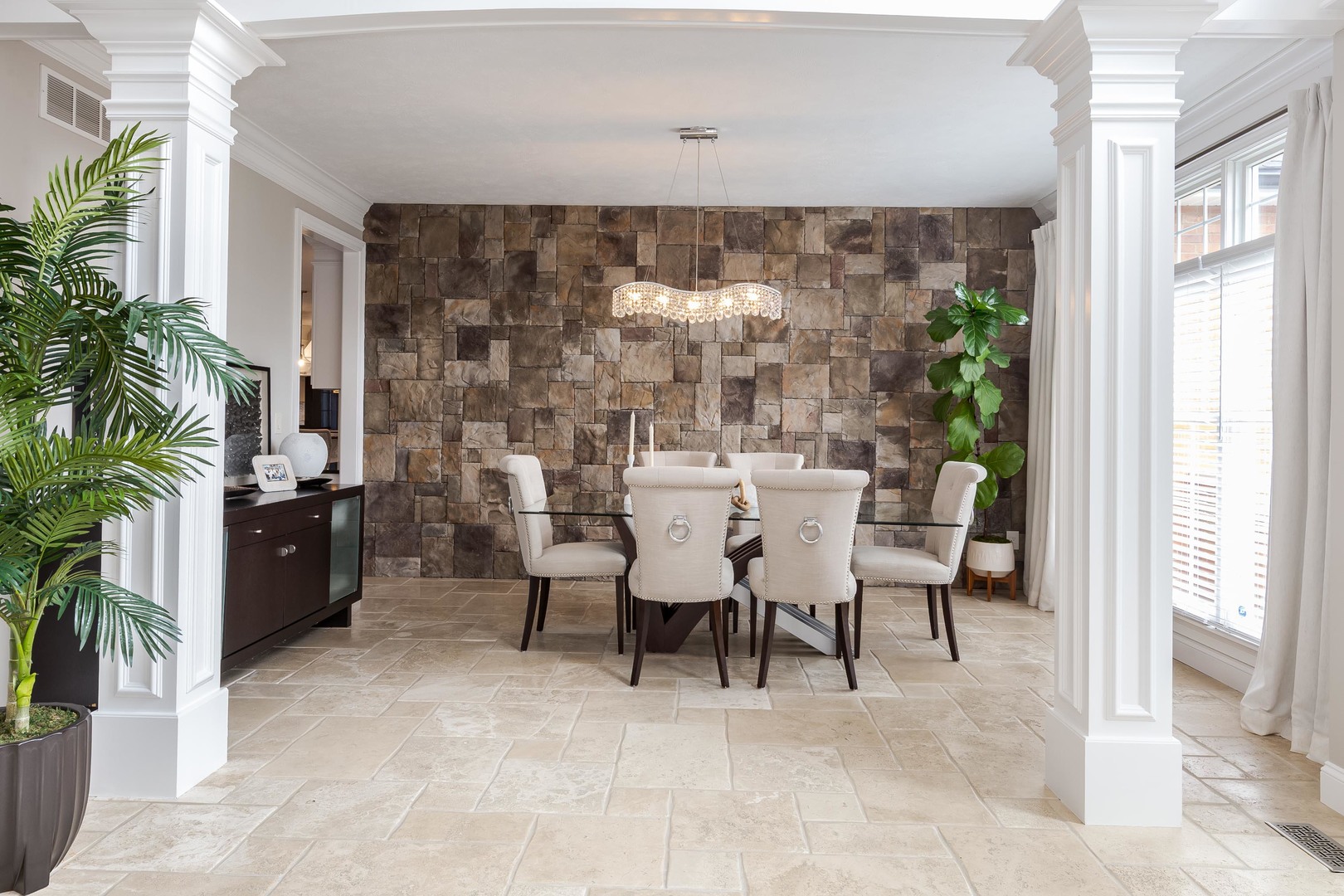 33 Derby Way, Bloomington, IL 61704