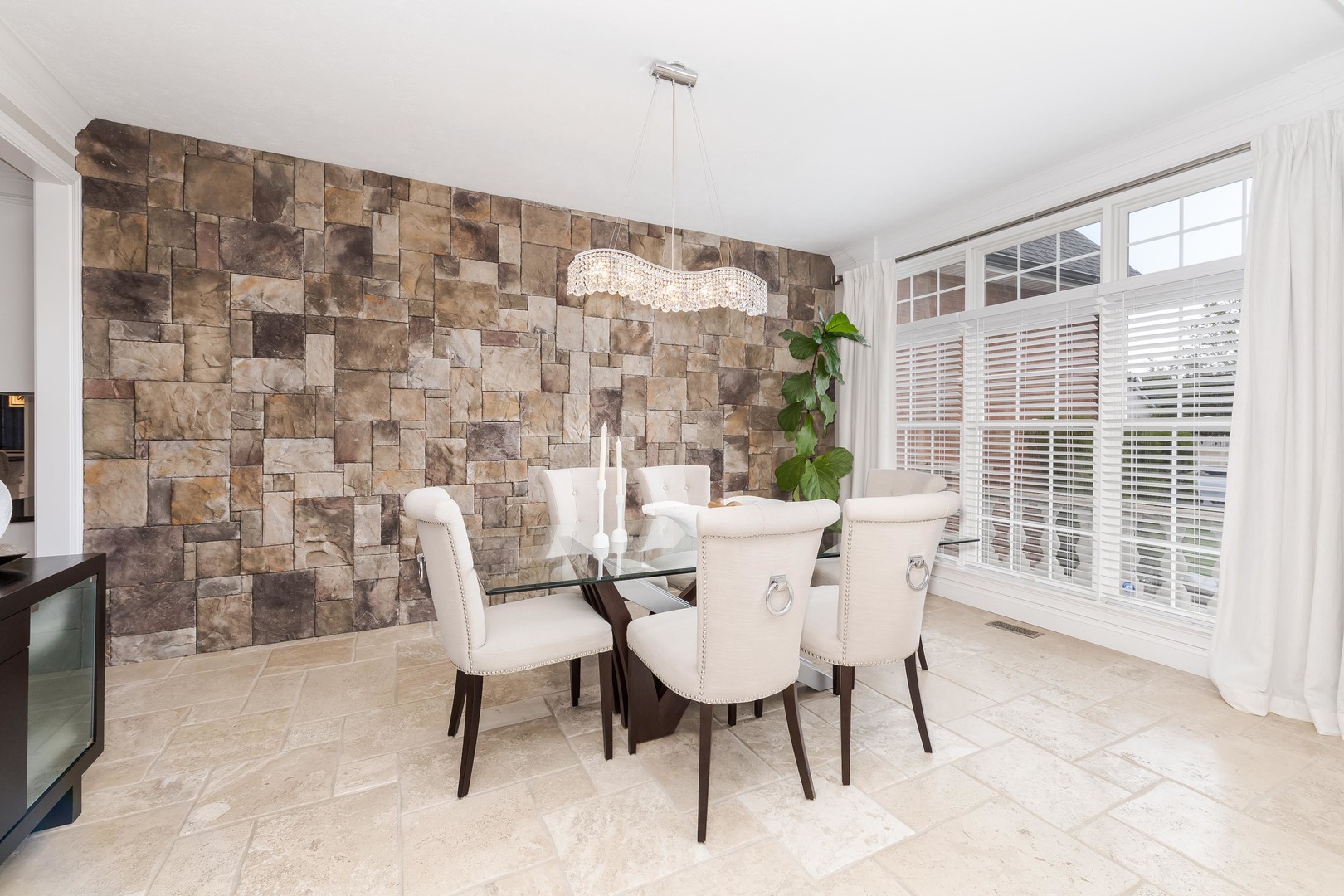 33 Derby Way, Bloomington, IL 61704