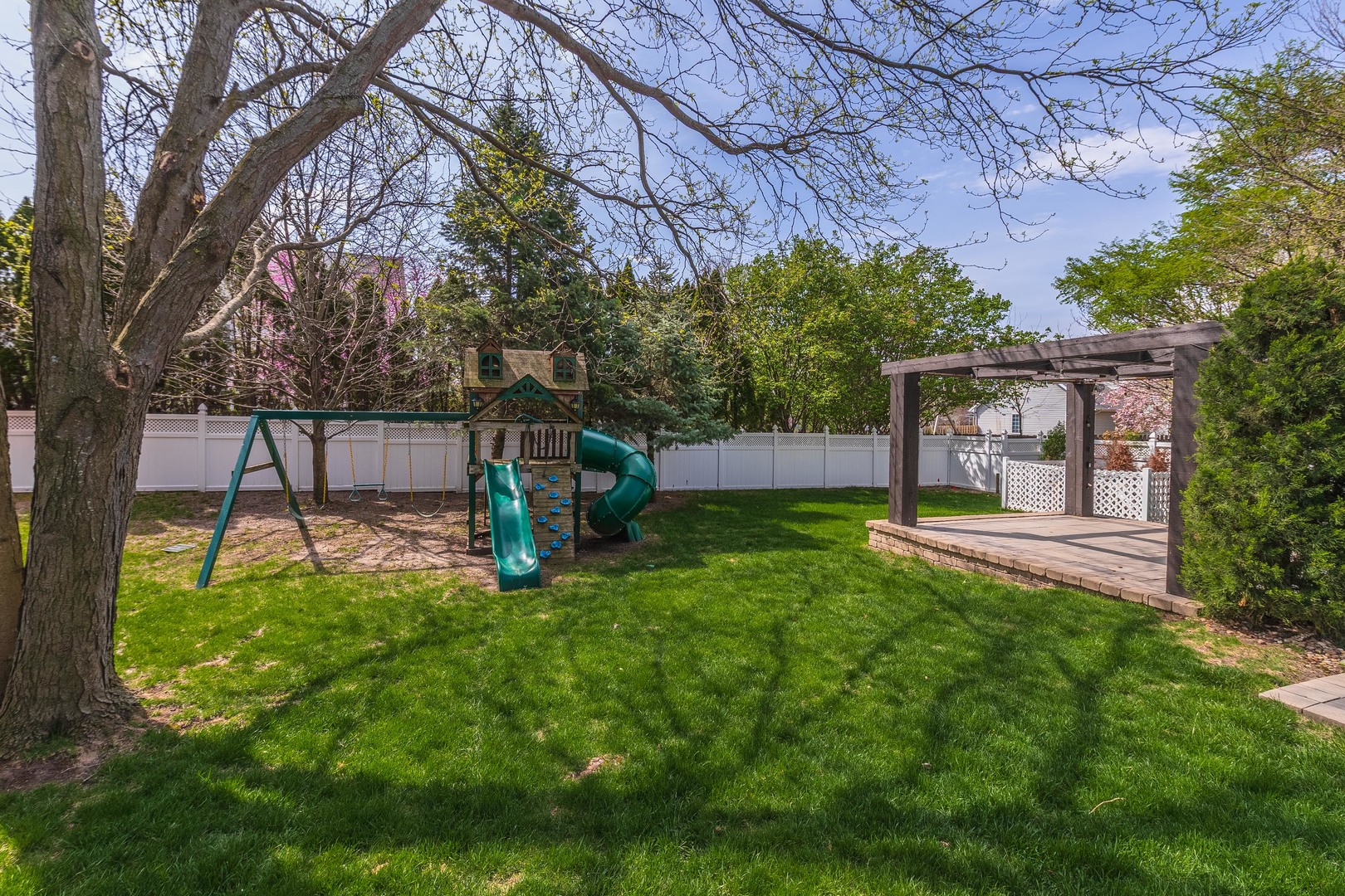 33 Derby Way, Bloomington, IL 61704