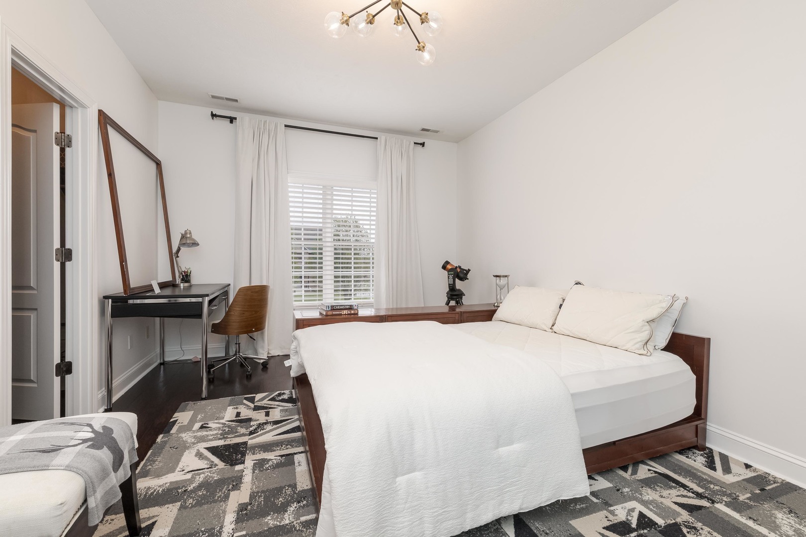 33 Derby Way, Bloomington, IL 61704