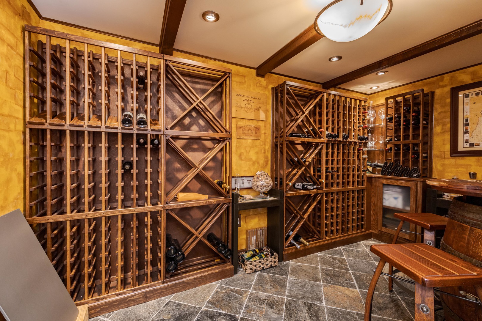 33 Derby Way, Bloomington, IL 61704