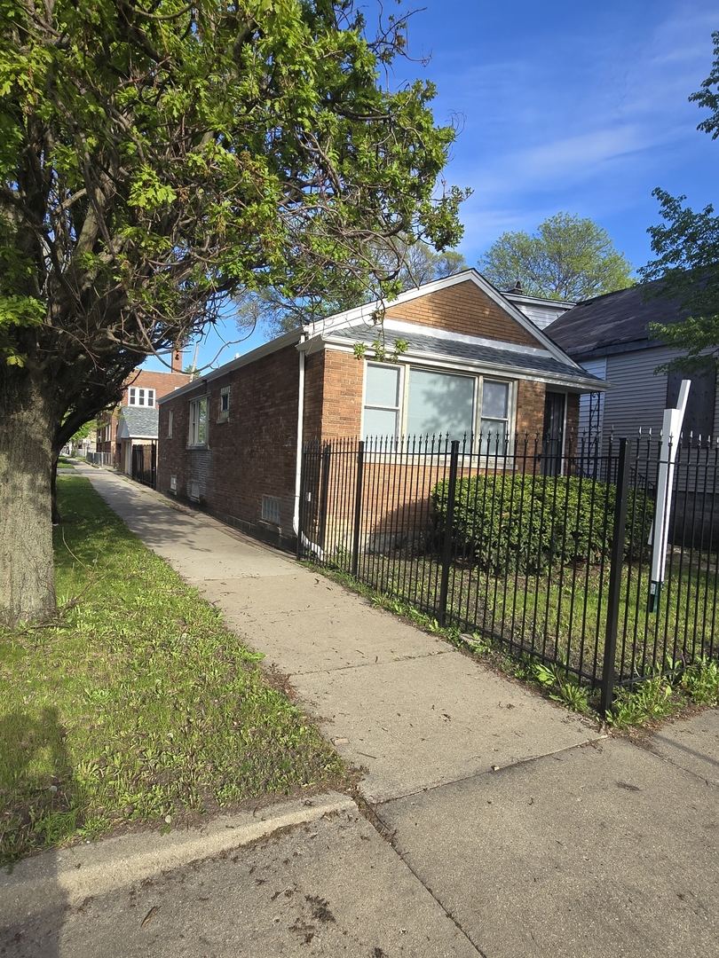 6801 S Hermitage Avenue, Chicago, IL 60636