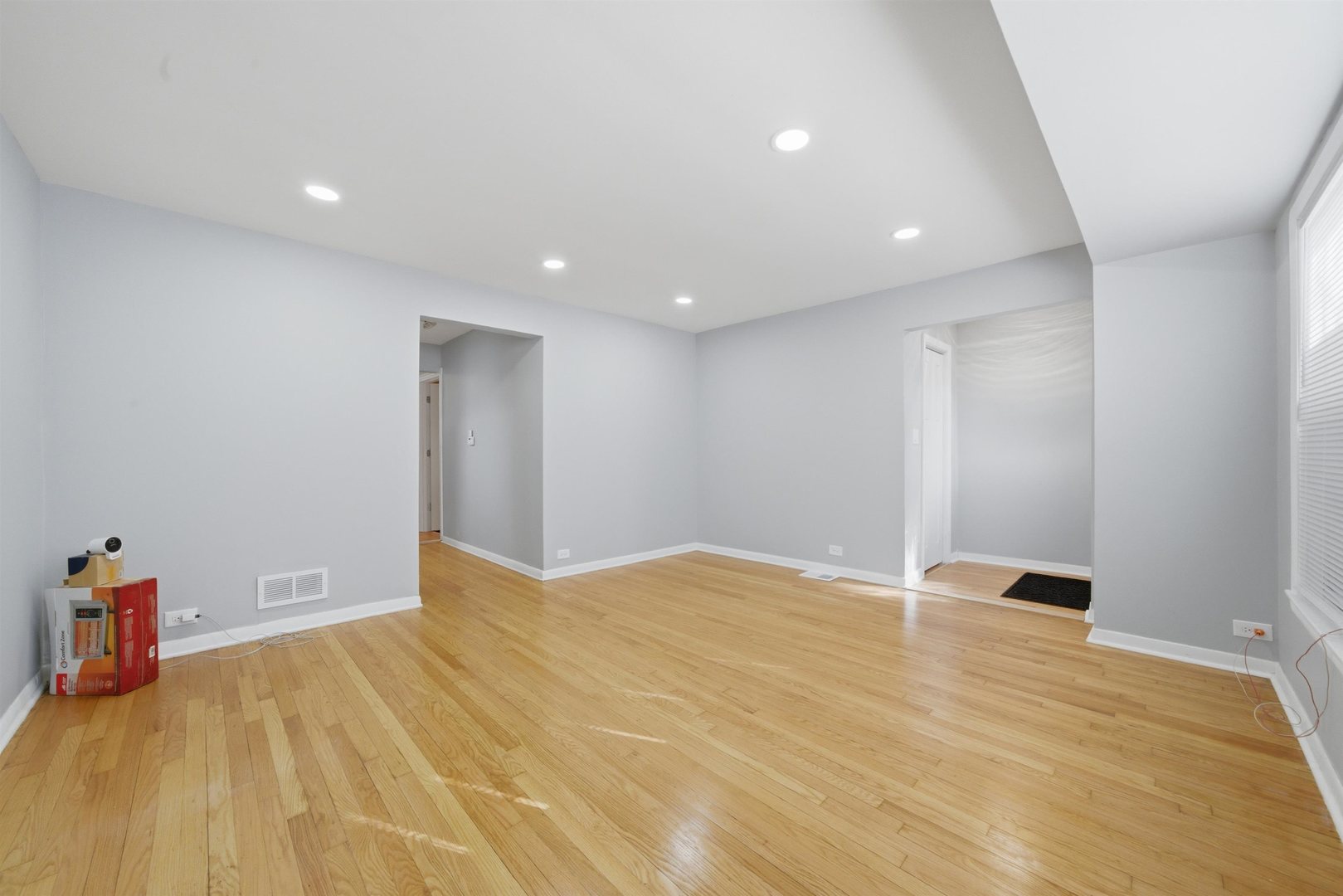 6801 S Hermitage Avenue, Chicago, IL 60636