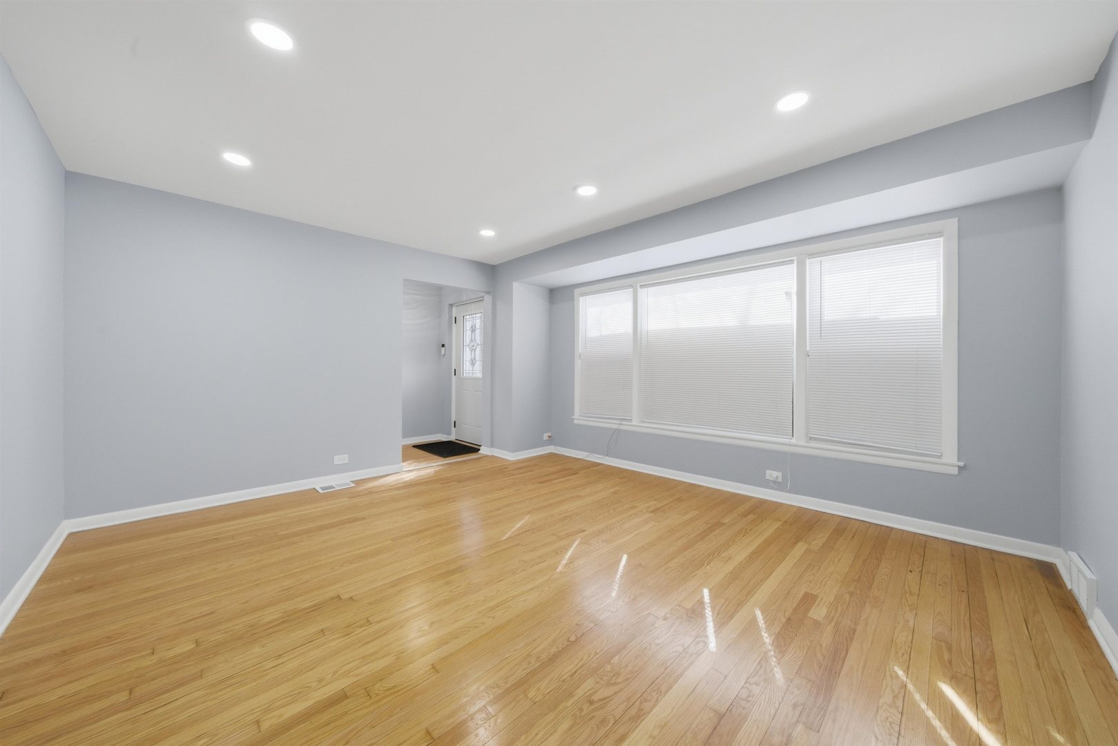 6801 S Hermitage Avenue, Chicago, IL 60636