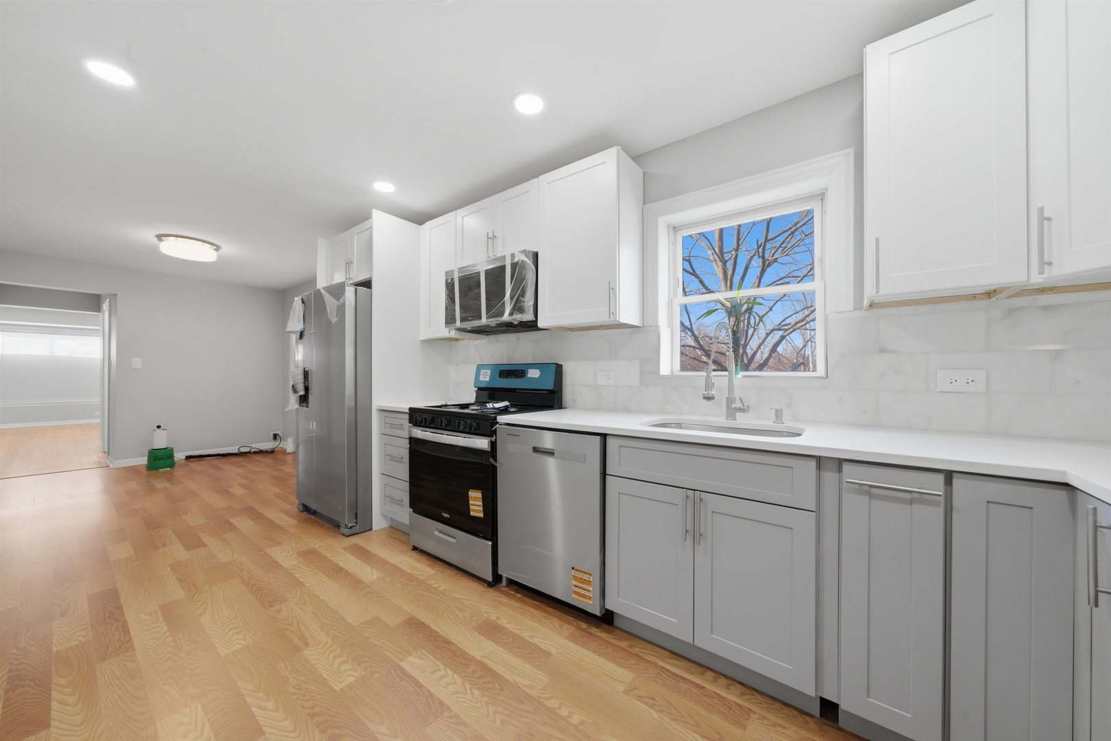 6801 S Hermitage Avenue, Chicago, IL 60636