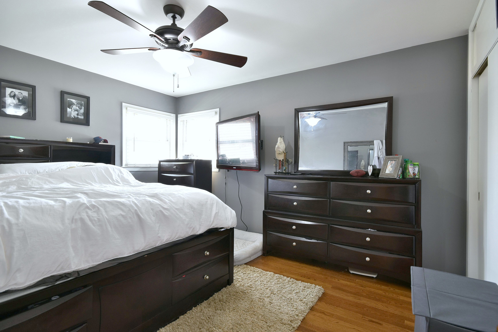 7309 N Ottawa Avenue, Chicago, IL 60631