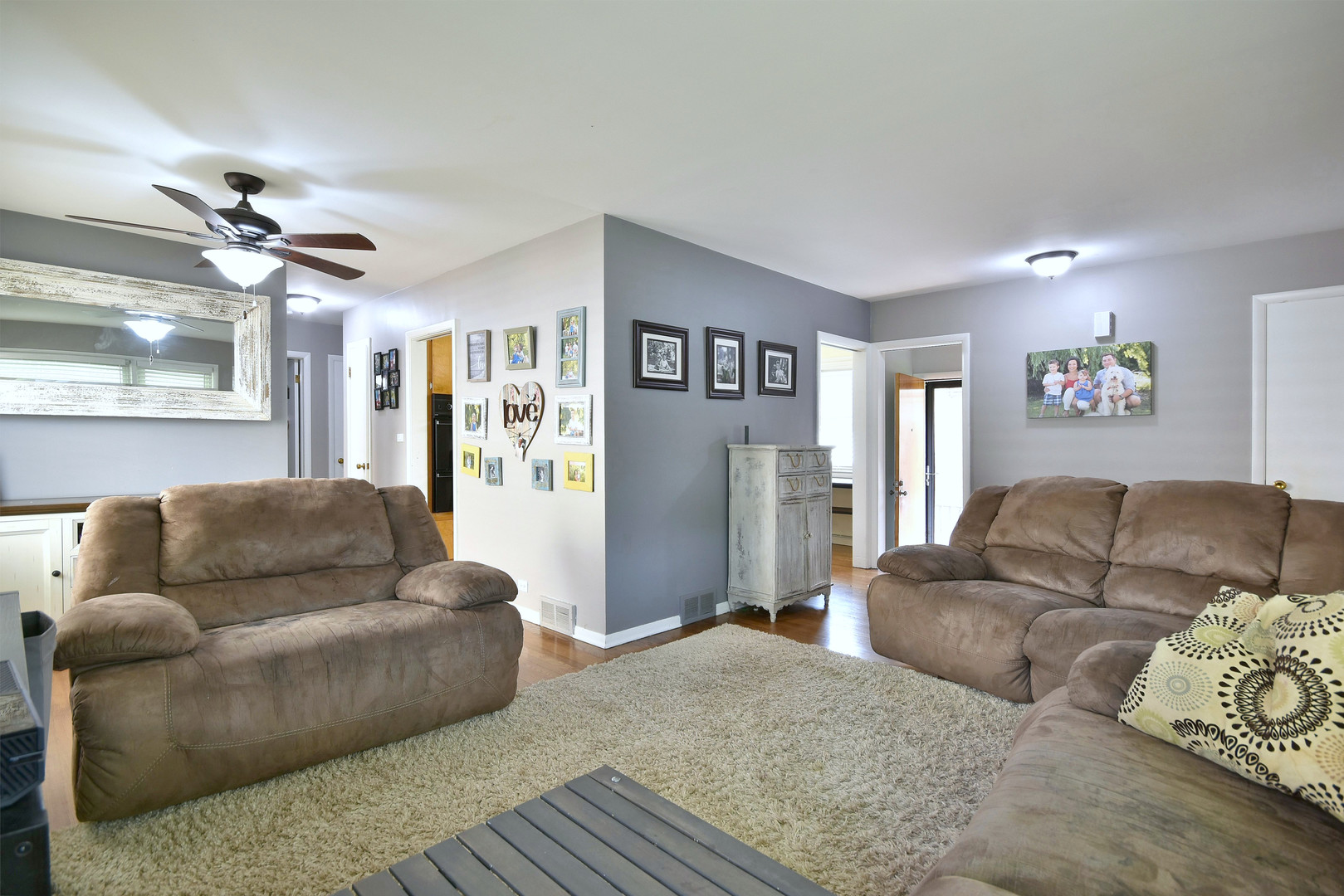 7309 N Ottawa Avenue, Chicago, IL 60631