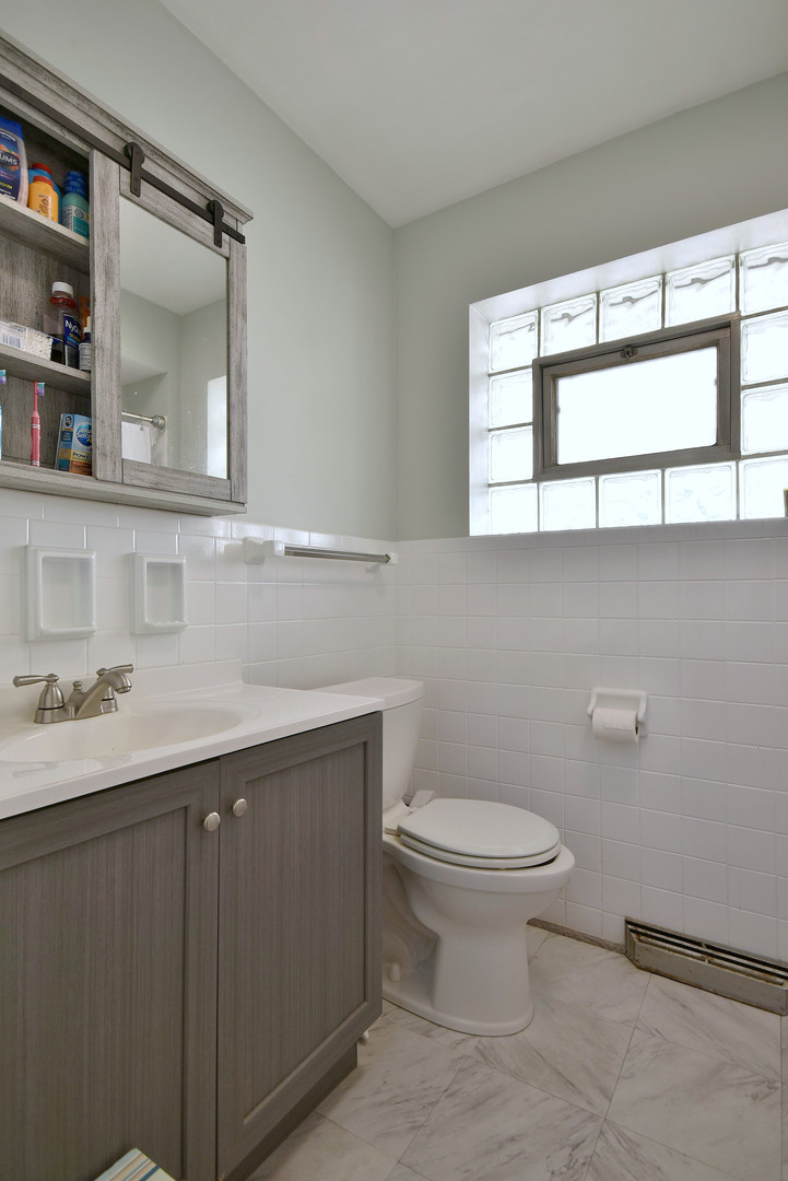 7309 N Ottawa Avenue, Chicago, IL 60631