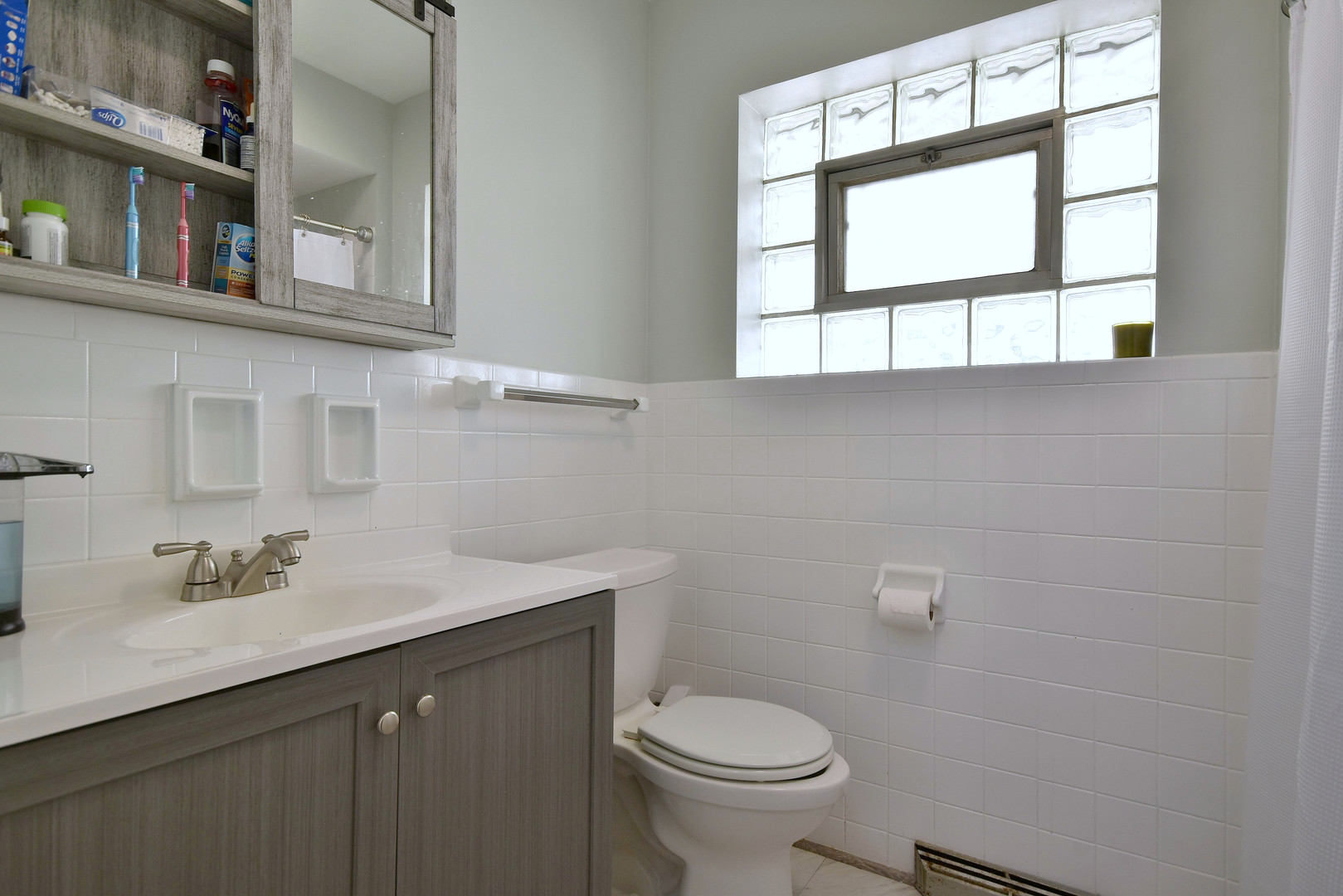 7309 N Ottawa Avenue, Chicago, IL 60631