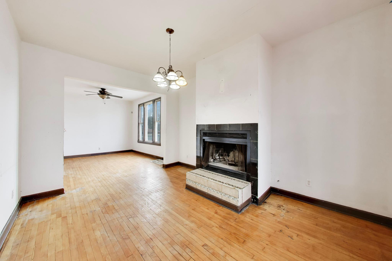 1649 N Latrobe Avenue, Chicago, IL 60639