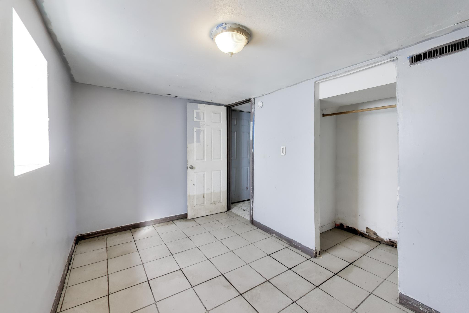 1649 N Latrobe Avenue, Chicago, IL 60639