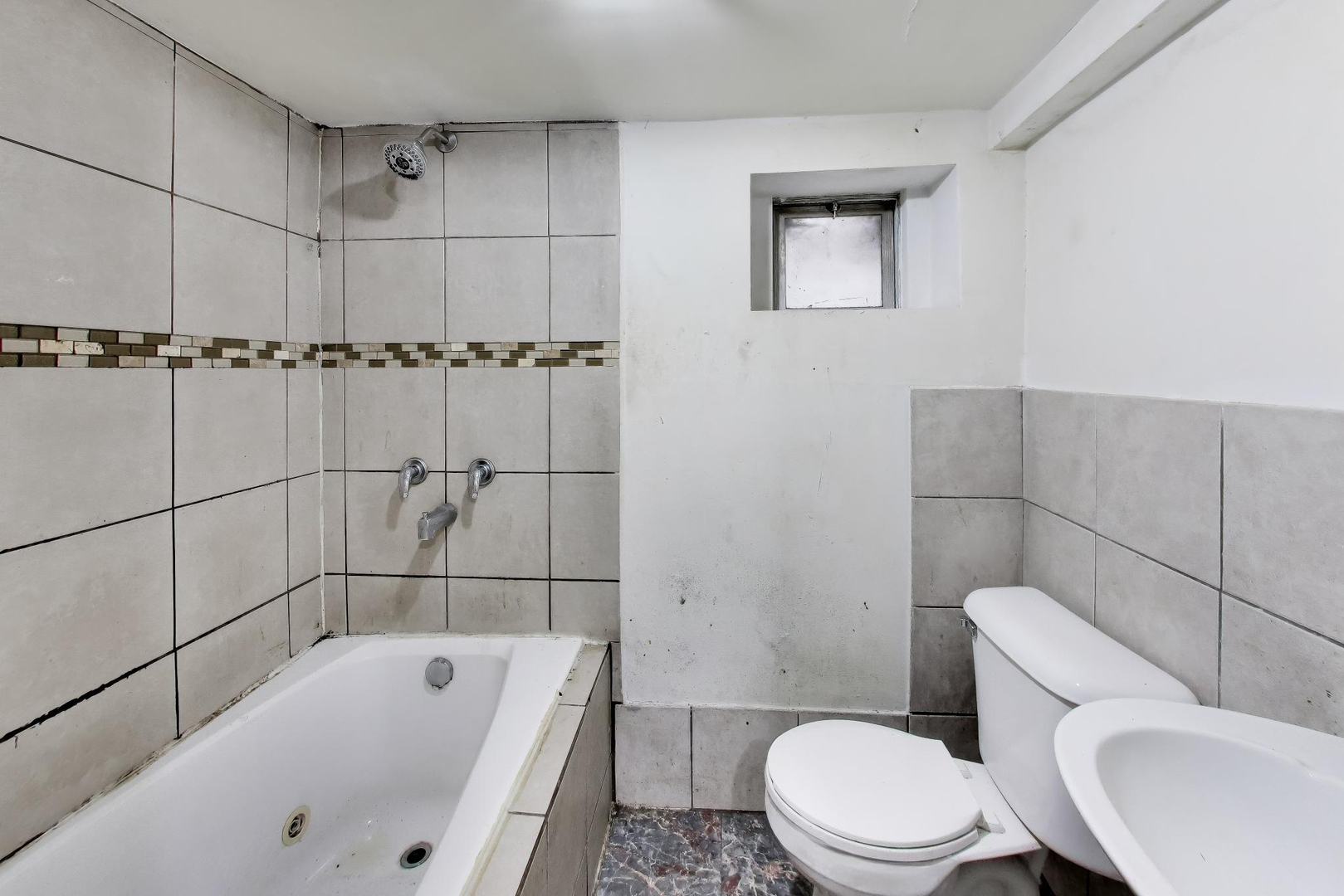 1649 N Latrobe Avenue, Chicago, IL 60639