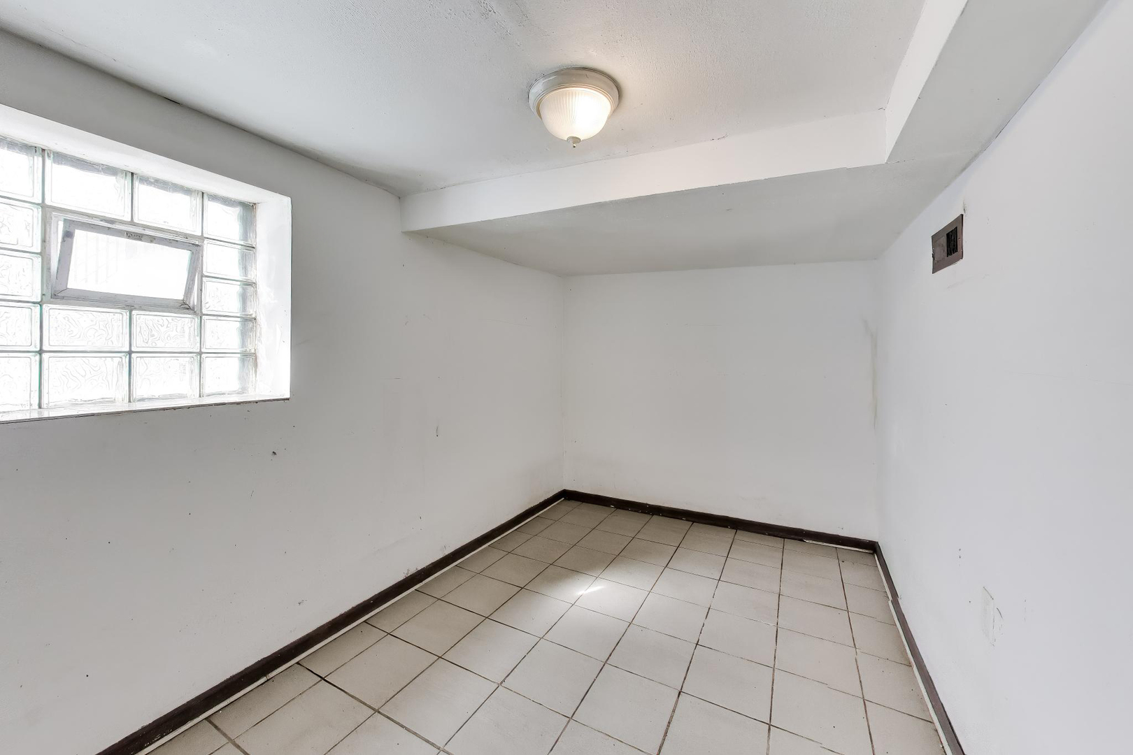 1649 N Latrobe Avenue, Chicago, IL 60639