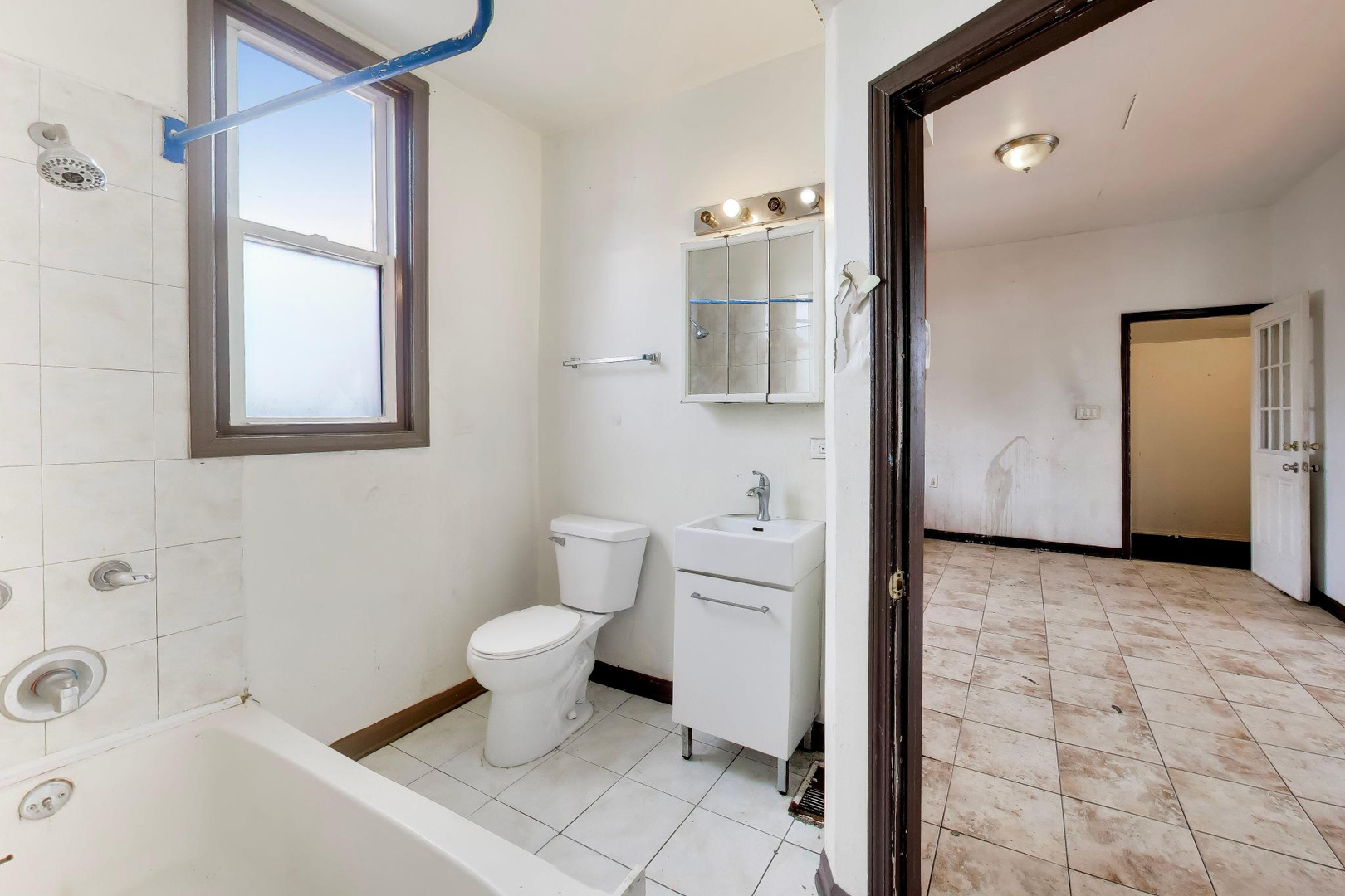 1649 N Latrobe Avenue, Chicago, IL 60639