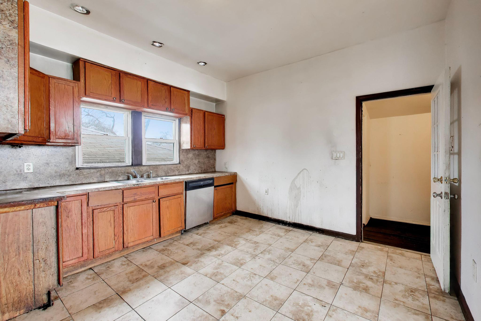 1649 N Latrobe Avenue, Chicago, IL 60639