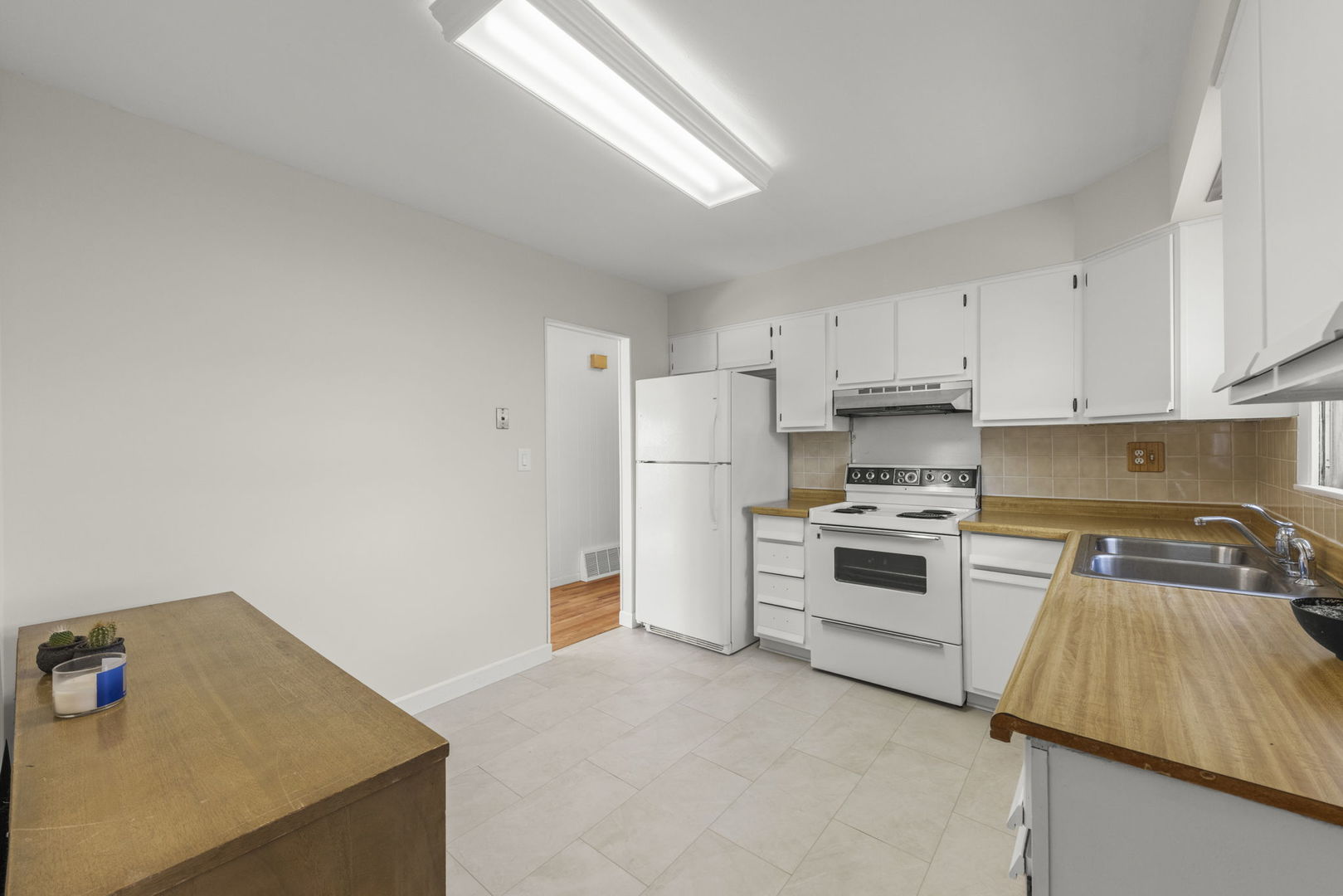 2308 Crabtree Avenue, Woodridge, IL 60517