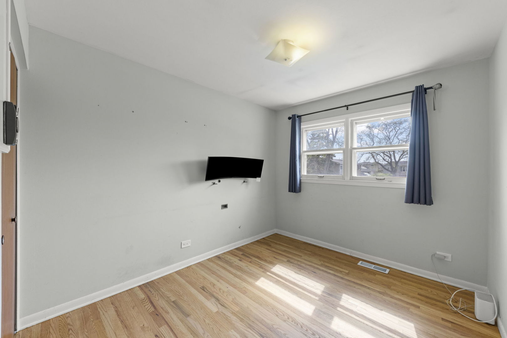 2308 Crabtree Avenue, Woodridge, IL 60517