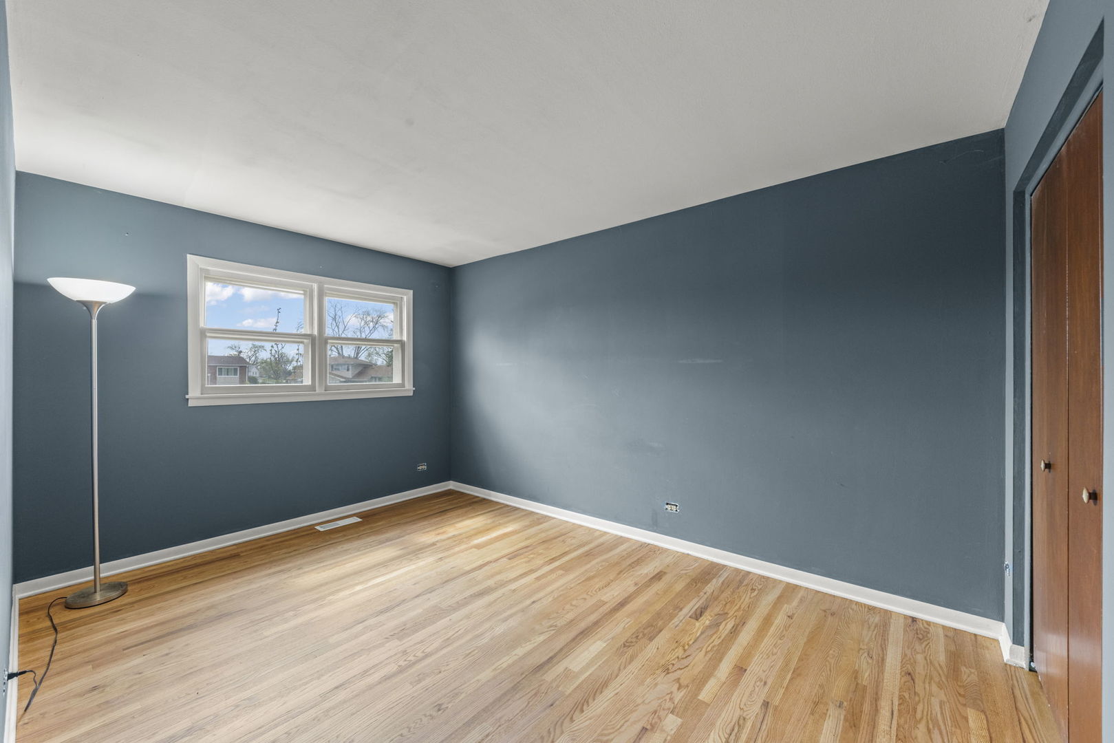 2308 Crabtree Avenue, Woodridge, IL 60517