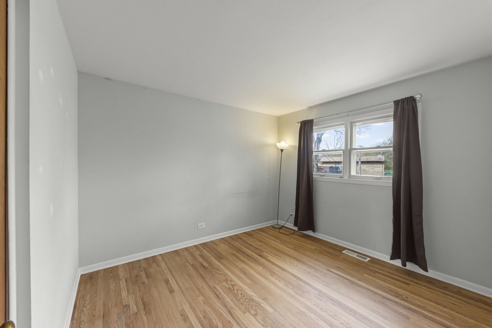 2308 Crabtree Avenue, Woodridge, IL 60517