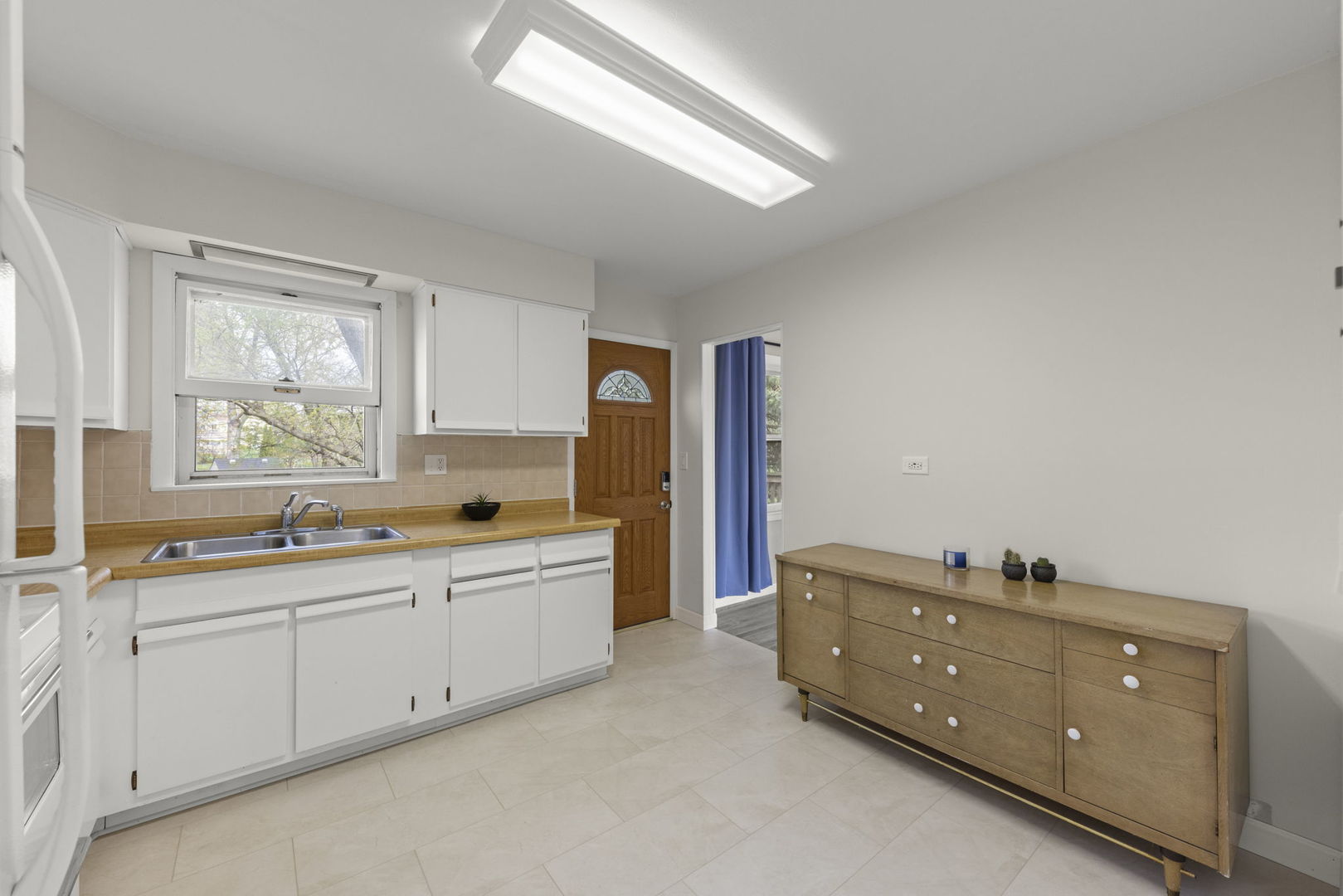 2308 Crabtree Avenue, Woodridge, IL 60517