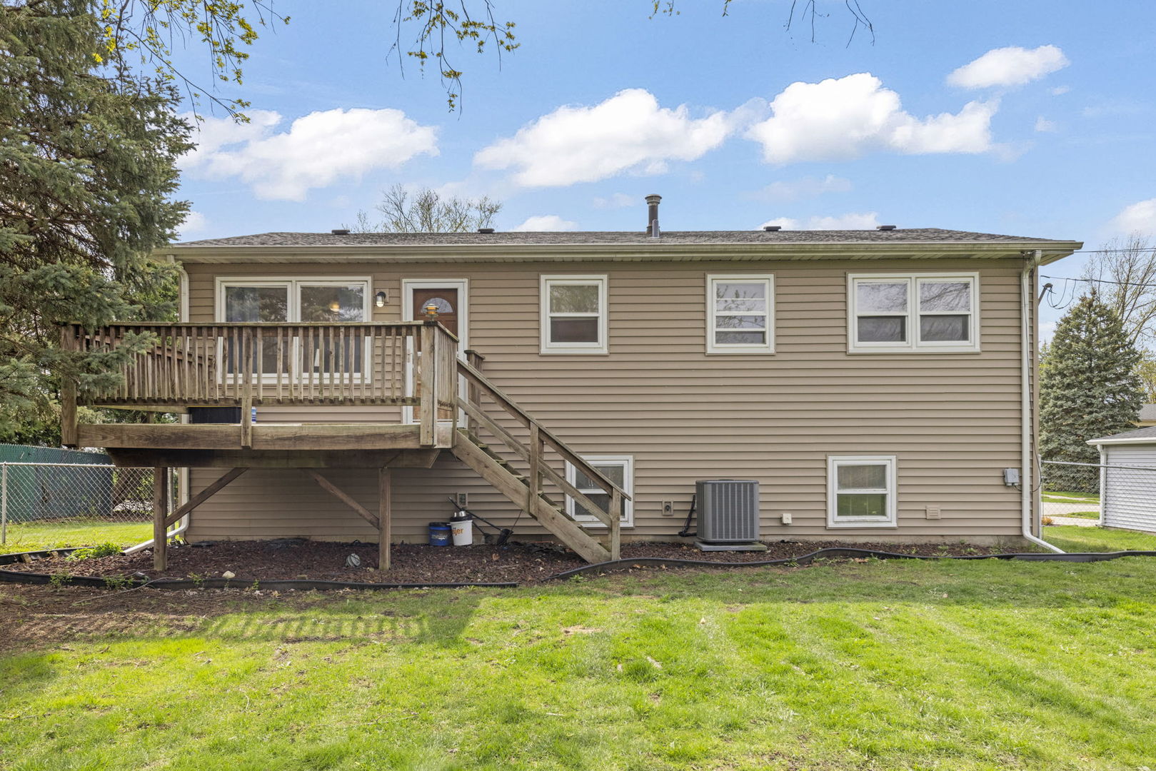 2308 Crabtree Avenue, Woodridge, IL 60517