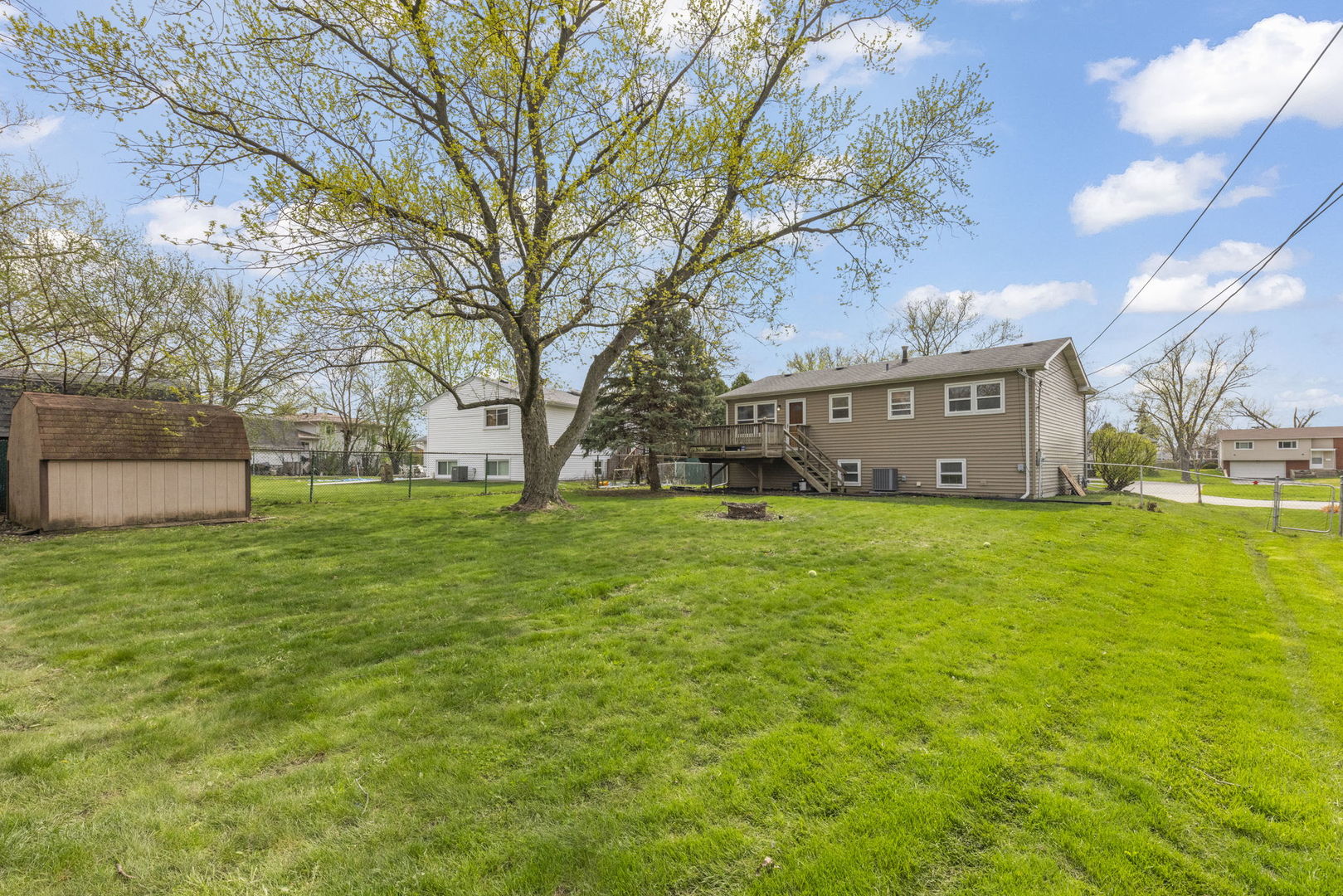 2308 Crabtree Avenue, Woodridge, IL 60517