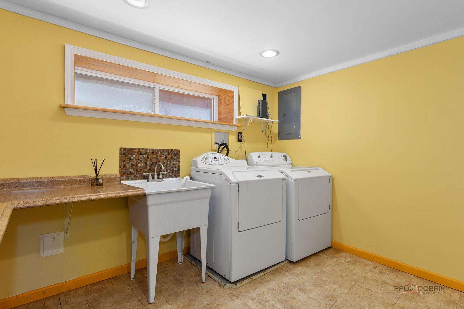 2720 N Beulah Avenue, River Grove, IL 60171