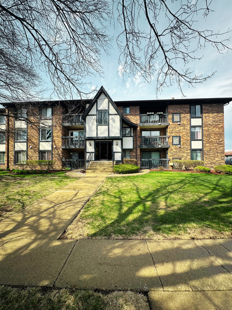 13635 Lamon Avenue #A17, Crestwood, IL 60418