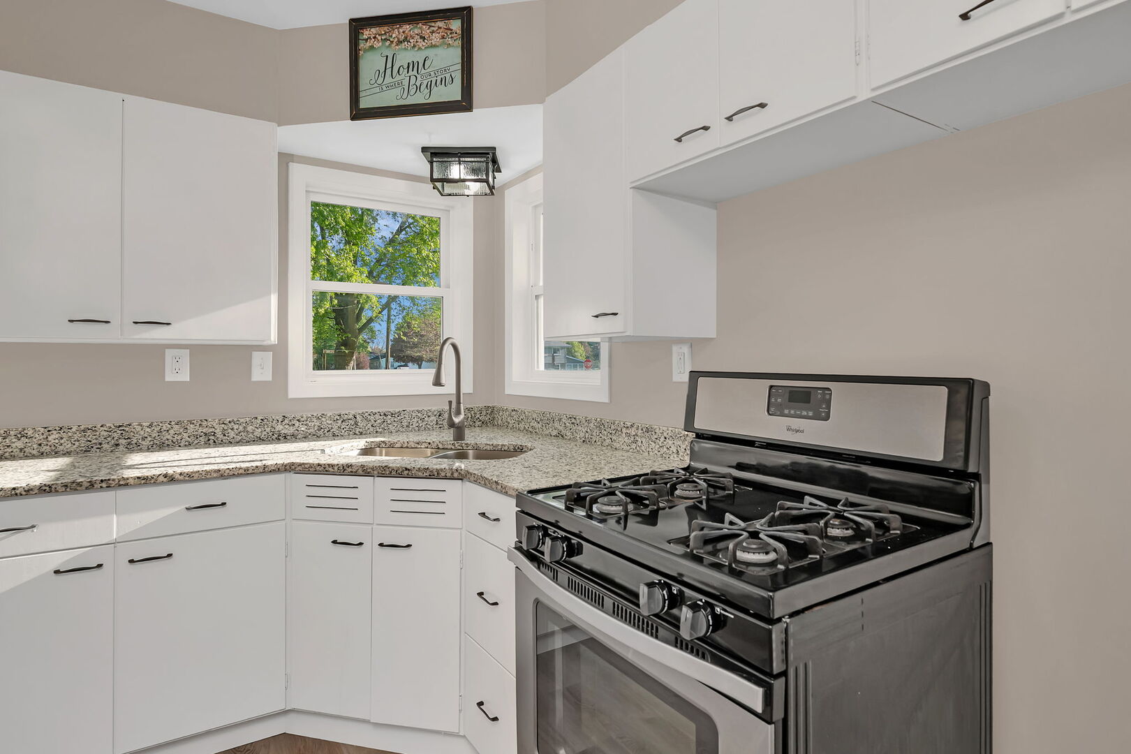 303 S Jackson Street, Gardner, IL 60424