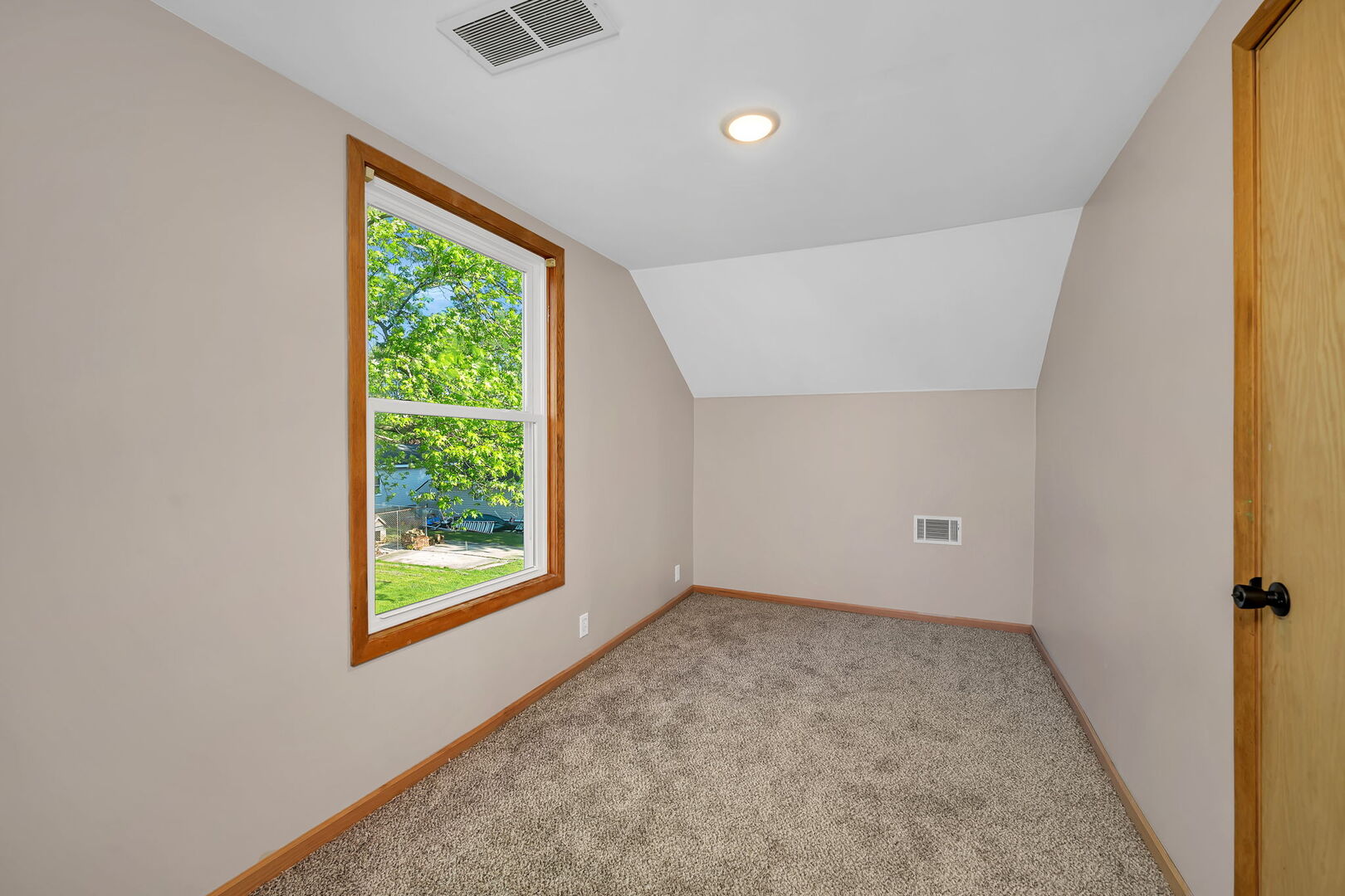 303 S Jackson Street, Gardner, IL 60424