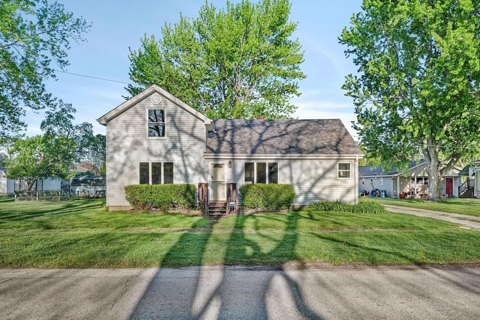 303 S Jackson Street, Gardner, IL 60424