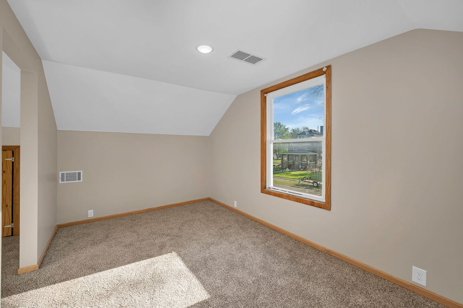 303 S Jackson Street, Gardner, IL 60424