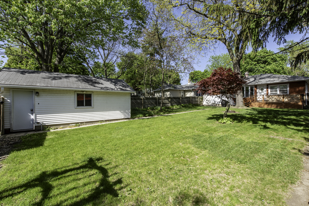 1316 N Ash Street, Waukegan, IL 60085