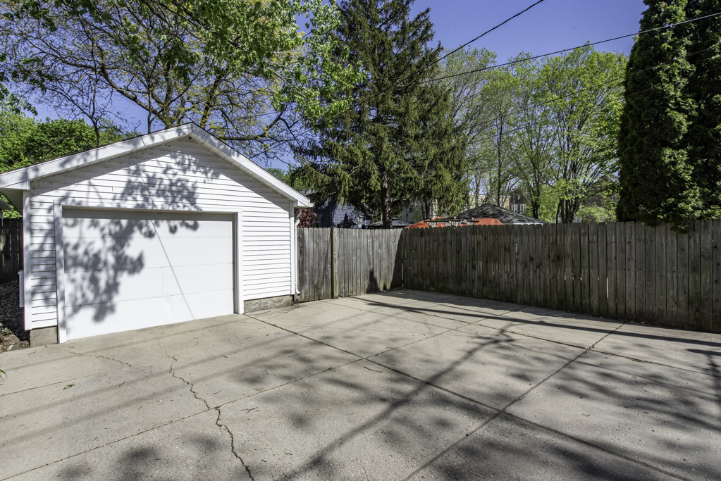 1316 N Ash Street, Waukegan, IL 60085