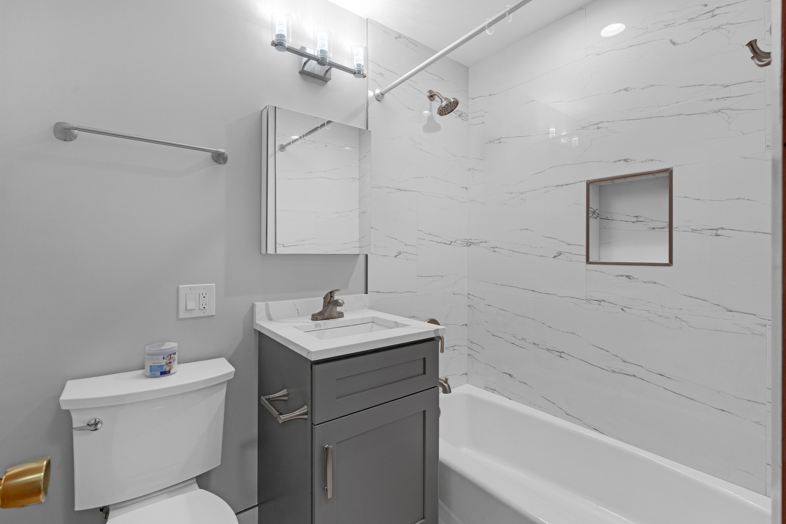 650 Patricia Lane, Des Plaines, IL 60016