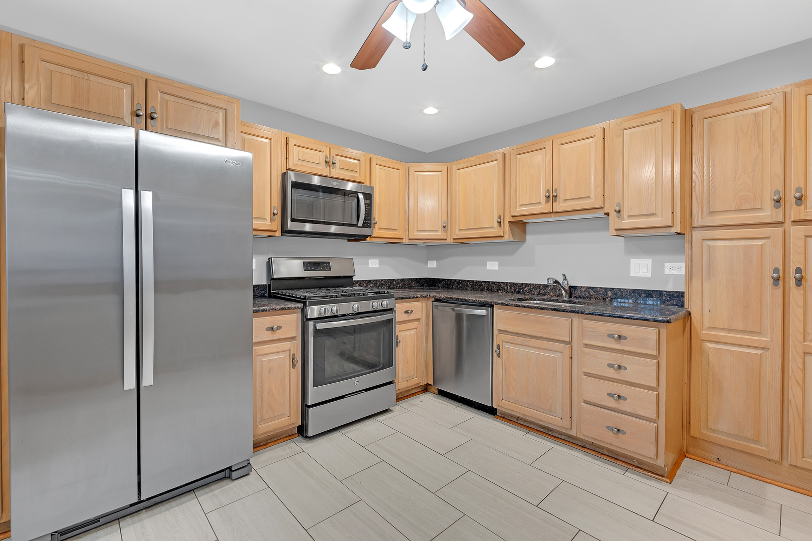 650 Patricia Lane, Des Plaines, IL 60016