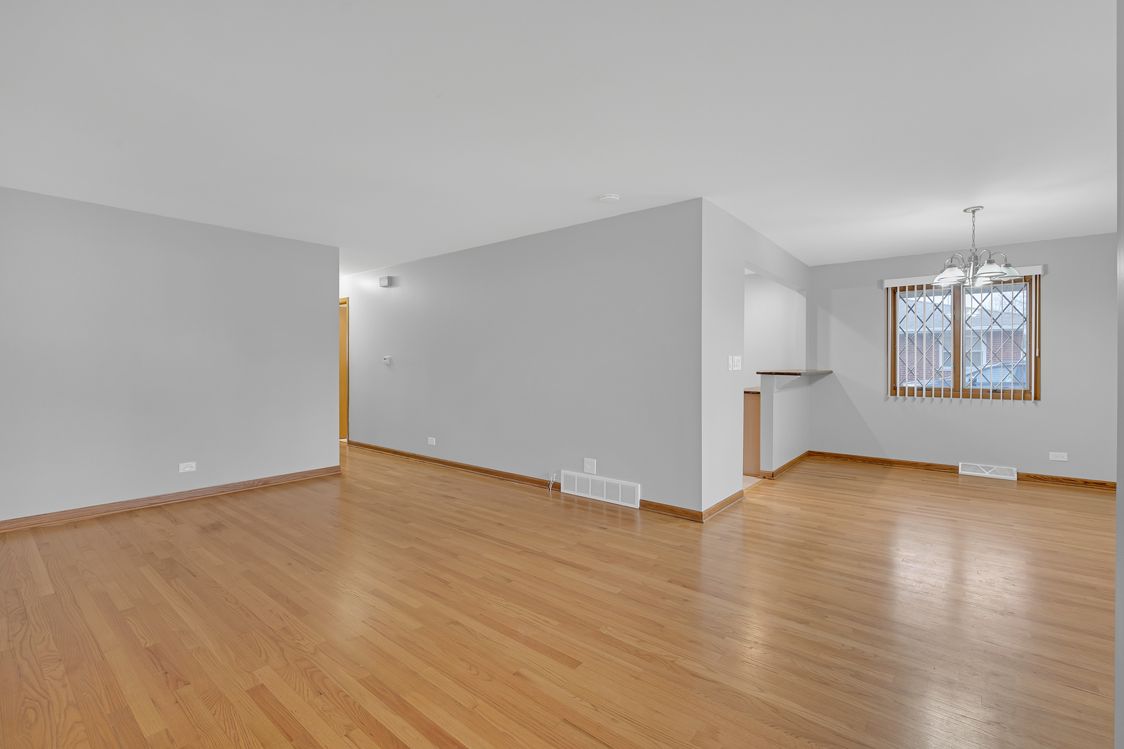 650 Patricia Lane, Des Plaines, IL 60016